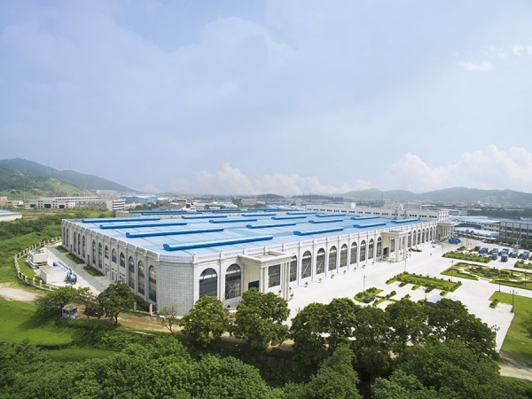 生產(chǎn)車間背面